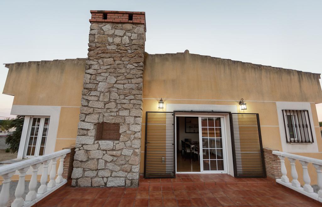 Casa Rural La Piedra De Juana Malpartida de Caceres Exterior photo