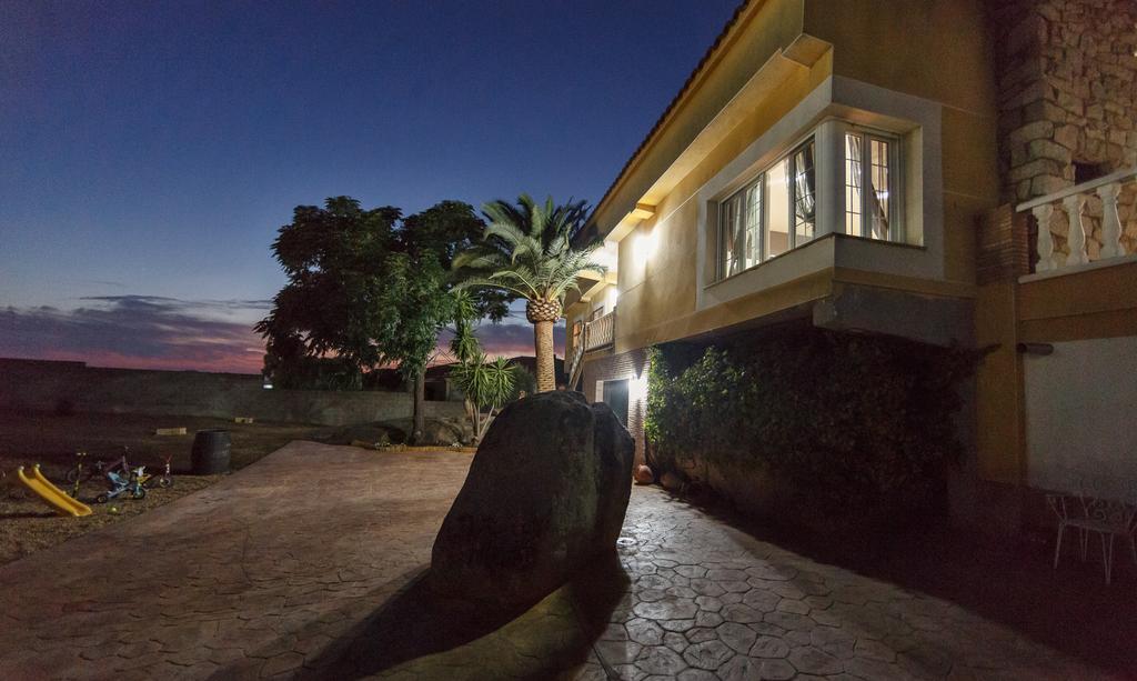 Casa Rural La Piedra De Juana Malpartida de Caceres Exterior photo